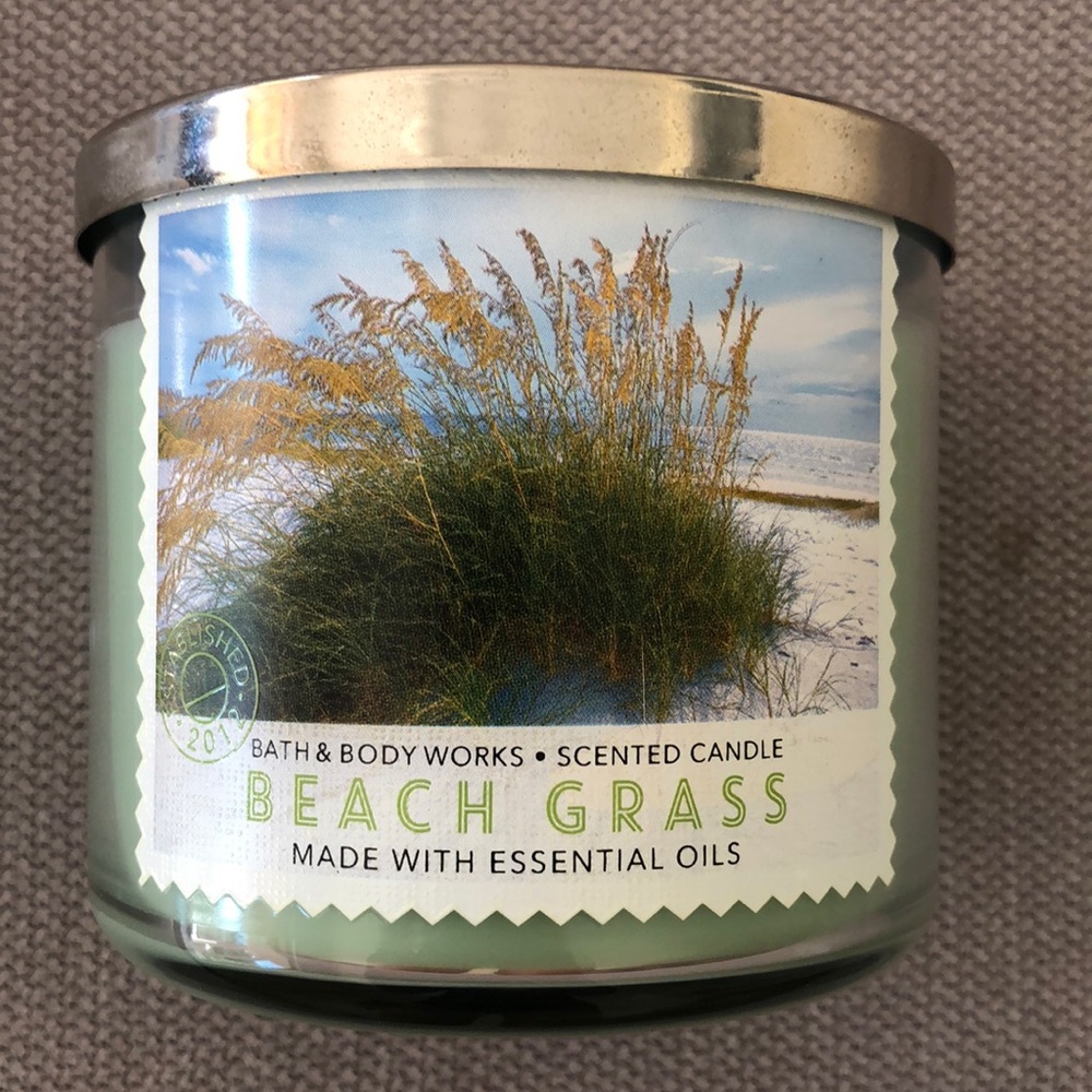Beach grass bath and body works candle